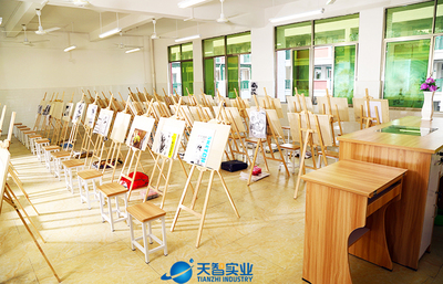 关于中小学美术教室的配置方案_设计